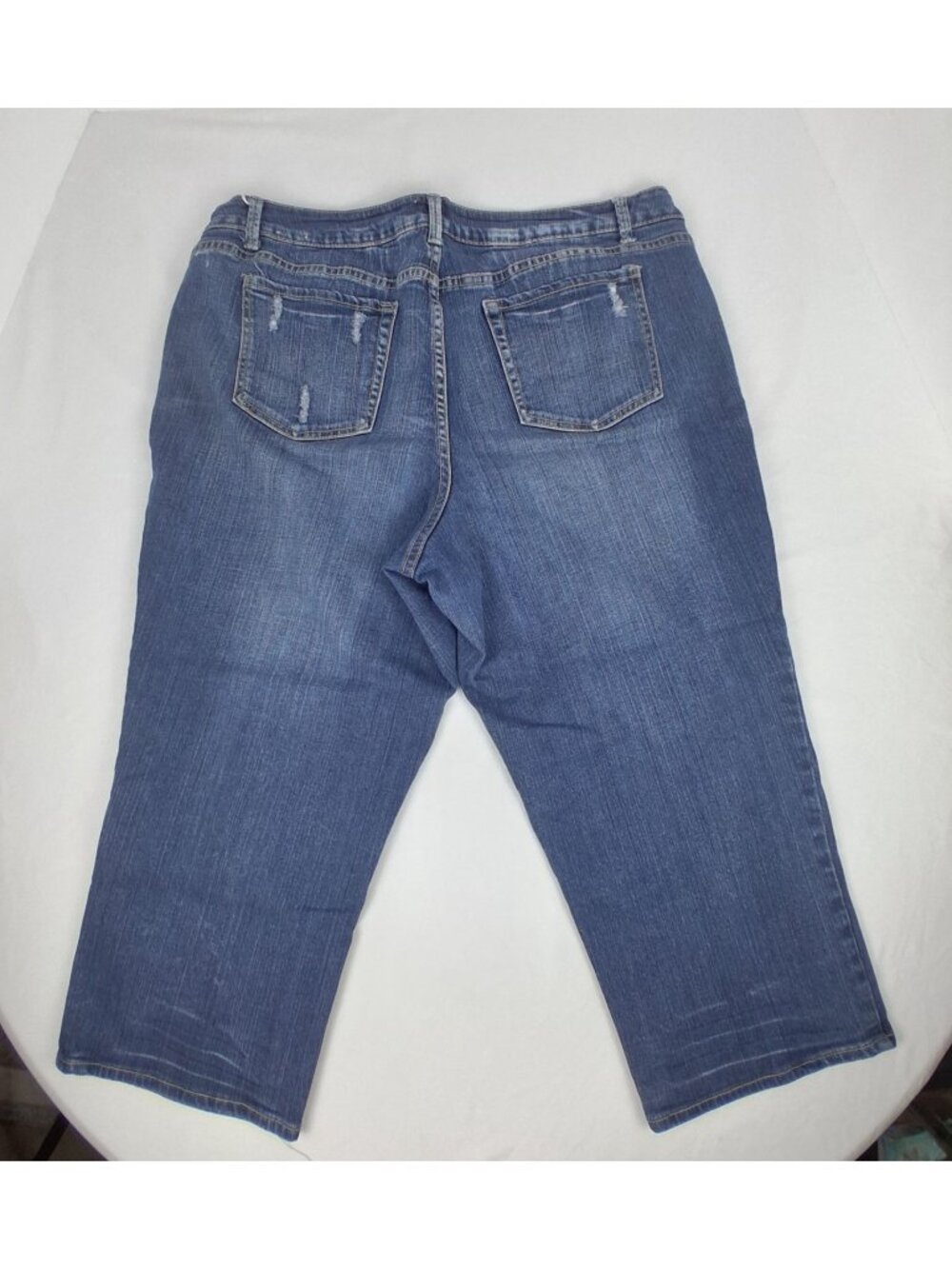 Fashion Bug Women's Plus Distressed Crop Capri Jeans 20W Blue - Picture 2 of 8